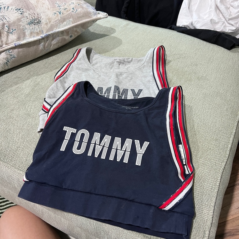 Medium Set of 2 Tommy Hilfiger crop tops